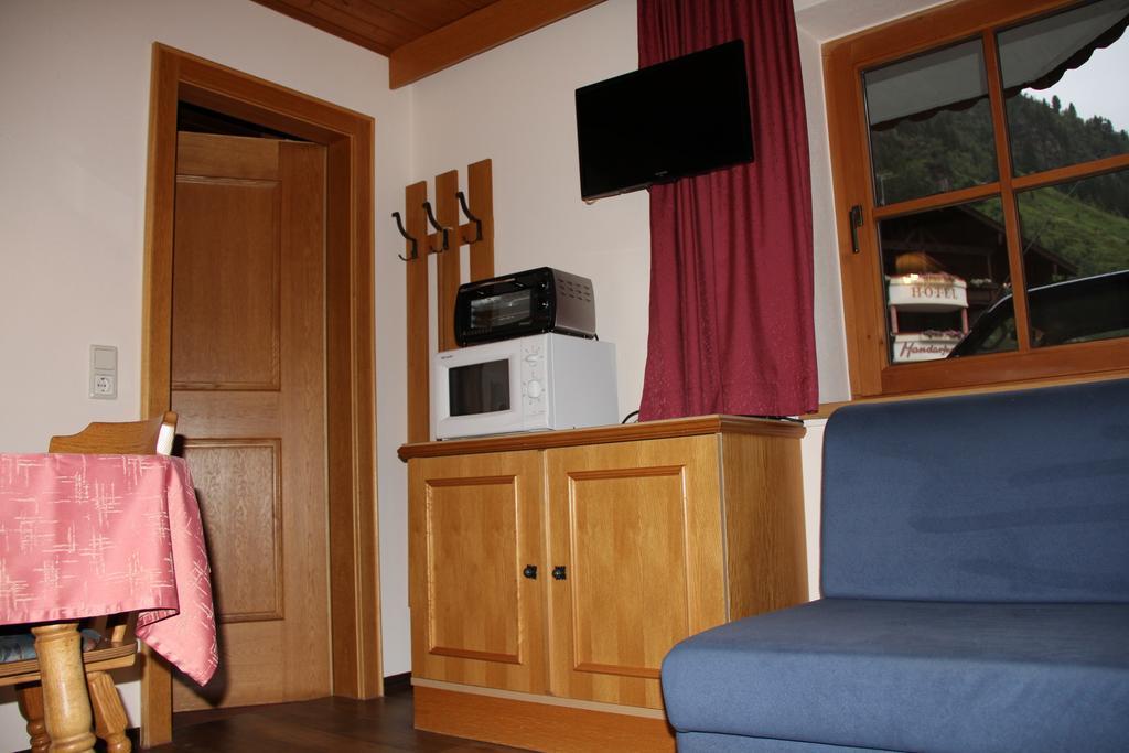 Haus Puit Mandarfen Pitztal Daire Sankt Leonhard im Pitztal Oda fotoğraf